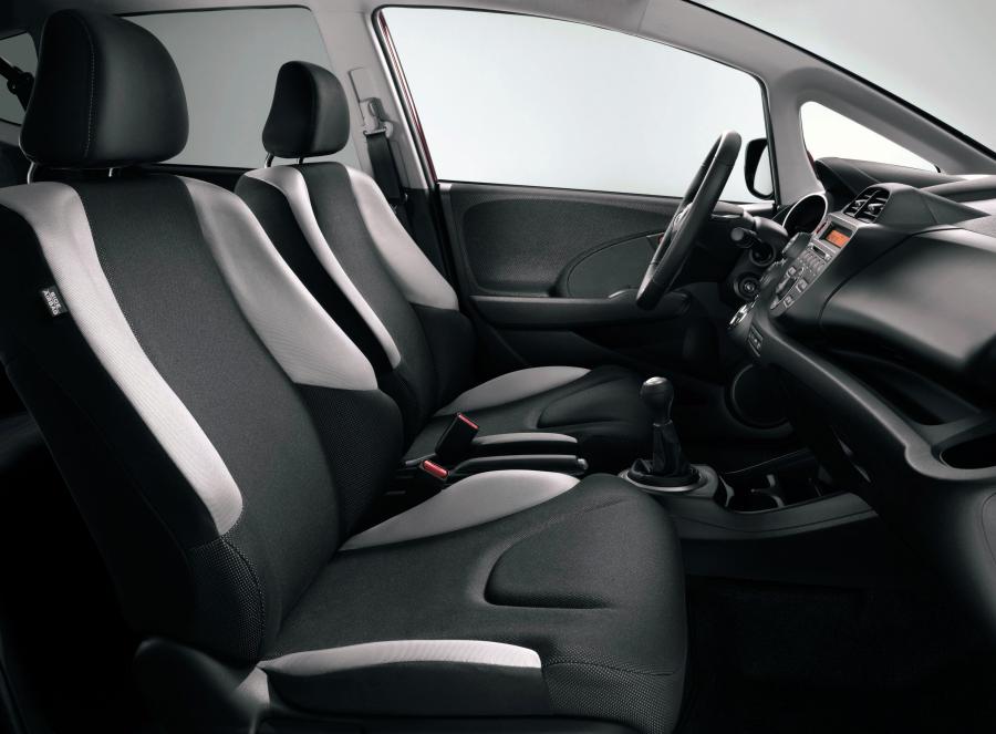  Honda Jazz Si 2012 года  (фото 36 из 45)